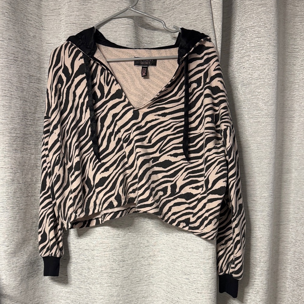 Victoria’s Secret Zebra Print V-Neck Cropped Hoodie